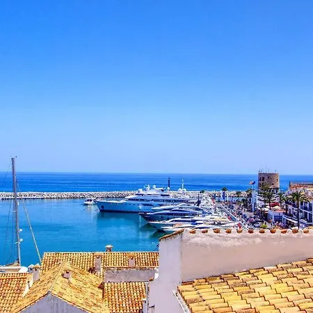 Apartment 1079 - Frontline Puerto Banus Marbella